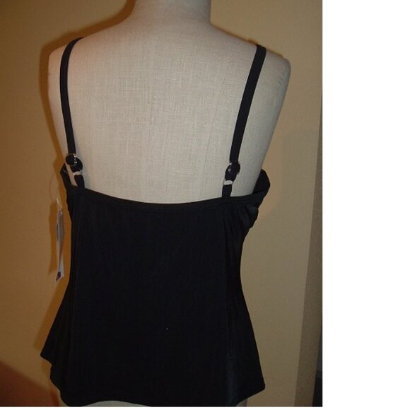NWT Silhouette Solutions Swimsuit Swimwear TOP Size 16 Black /wht trim - NEW! - Picture 2 of 5